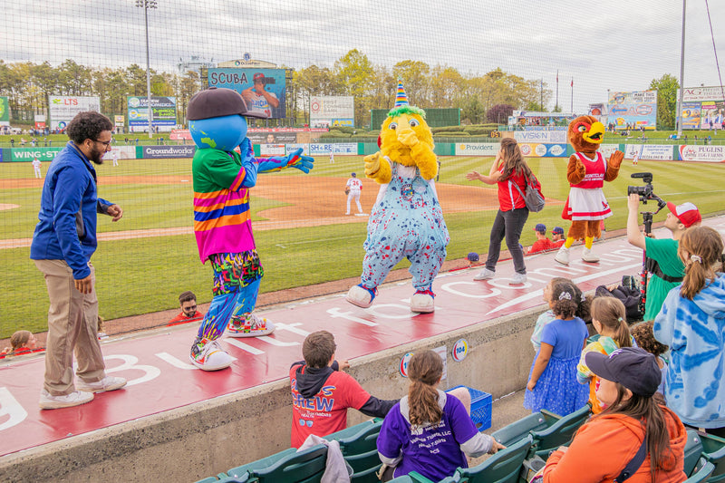 kooli dances with buster on top of mound